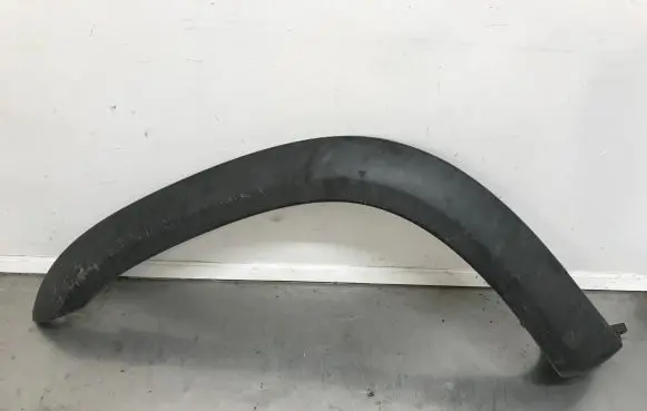 Nissan Patrol Y61 Fender trim (molding) 63813VB000
