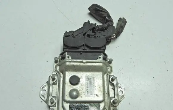 Suzuki SX4 Engine control unit/module 33920-55L20 0261S04534 1039S35740