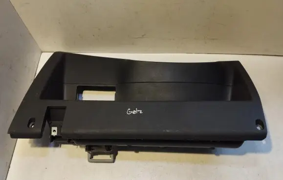 Hyundai Getz Dashboard lower bottom trim panel 847521C500