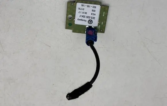 Seat Leon (5F) Aerial antenna amplifier 3C5035534F