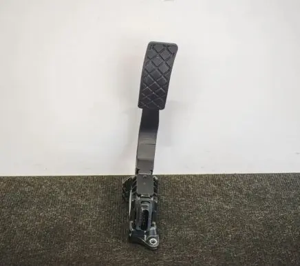 Audi Q7 4M Accelerator throttle pedal 8W1723523A 6PV011642