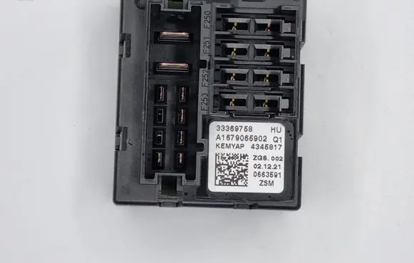 Mercedes-Benz GLS X167 Other relay A1679065902