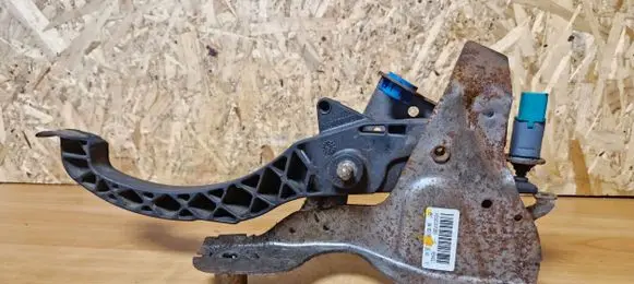 Renault Scenic III - Grand scenic III Clutch pedal 465030038r