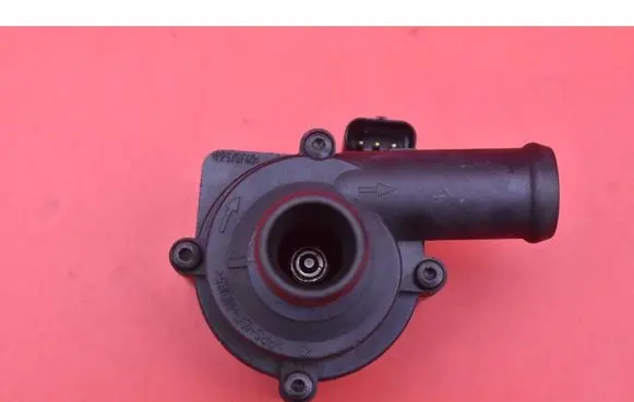 Audi A5 8T 8F Water pump 059121004G
