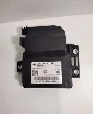 Volkswagen PASSAT B7 Hand brake control module 3AA907801G