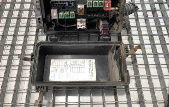 Nissan Cab Star Fuse box set