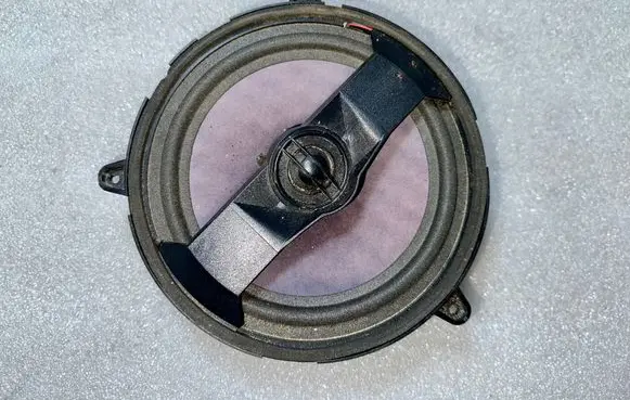 Audi A3 S3 8P Front door speaker