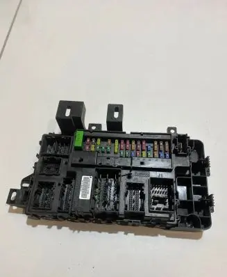 Ford Mustang VI Fuse module FR3T15604BJ