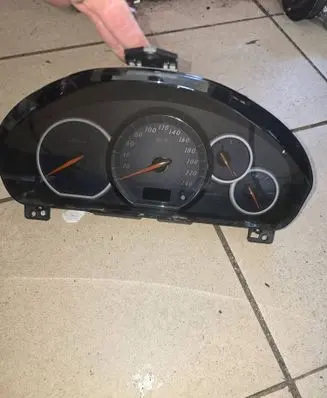 Mitsubishi Grandis Speedometer (instrument cluster) 8100A197 2574301272