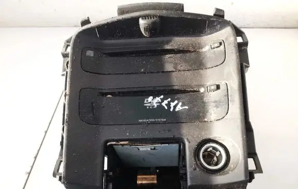 Nissan Primera CD/DVD changer 28185av700