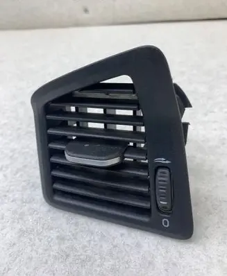 Volvo XC70 Dashboard side air vent grill/cover trim 3409373 1264