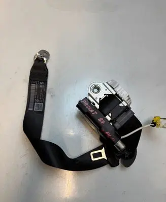 Volkswagen PASSAT B7 Front seatbelt 3c1857705s