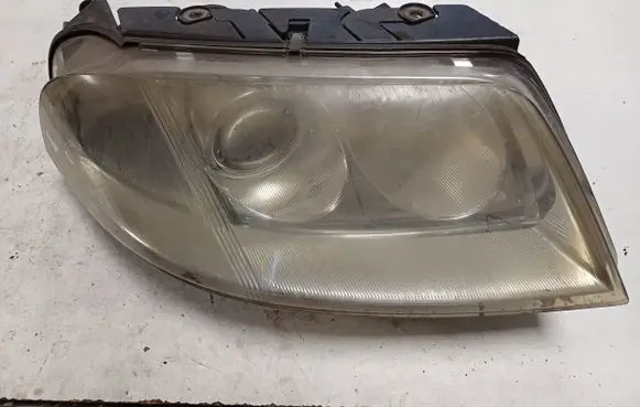 Volkswagen PASSAT B5.5 Headlight/headlamp 3B0941016AP