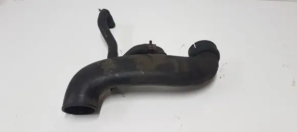 Opel Zafira B Intercooler hose/pipe 55352724 329788454