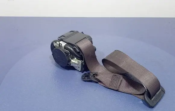 Porsche Panamera (970) Front seatbelt 631001900F