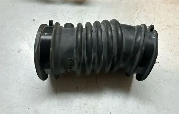 Mazda 2 Air intake hose/pipe P53N13221