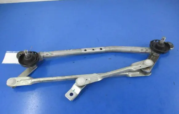 Nissan Micra Front wiper linkage and motor