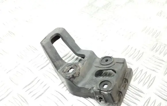 Seat Exeo (3R) Fender mounting bracket 8E0853922D