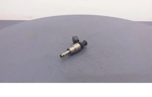 Audi A4 S4 B6 8E 8H Fuel injector FE10096