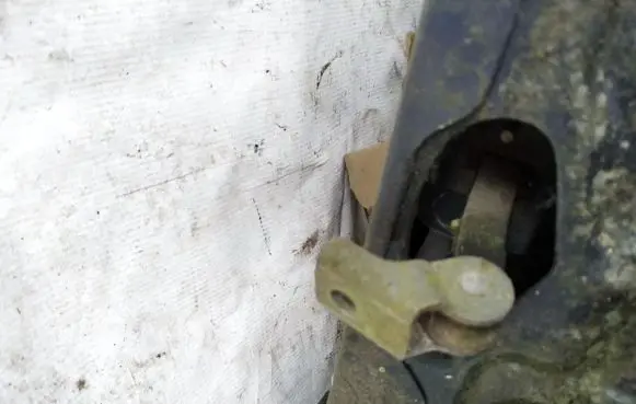 Ford Scorpio Rear door check strap stopper