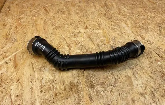 Air intake hose/pipe