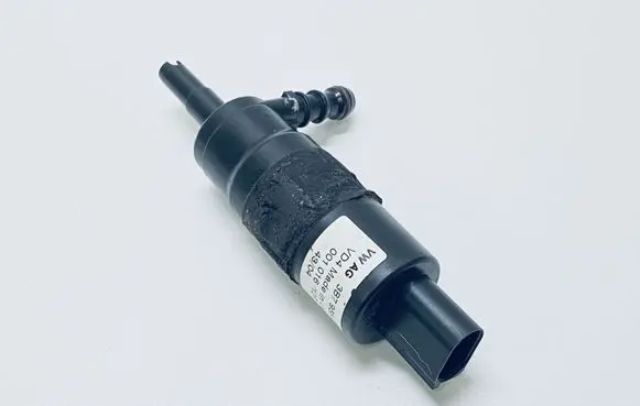 Audi A5 8T 8F Headlight washer pump 3B7955681