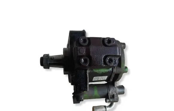 Volkswagen PASSAT B7 Fuel injection high pressure pump 03L130755E 180311185704