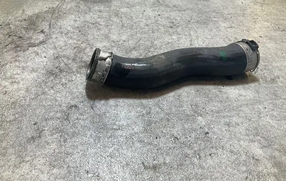 Intercooler hose/pipe