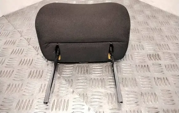 Toyota Avensis T250 Front seat headrest 