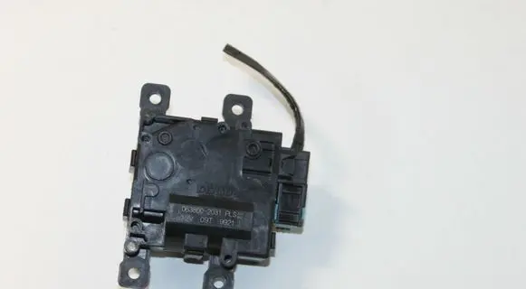 Toyota Prius (XW50) Air flap motor/actuator 0638002031