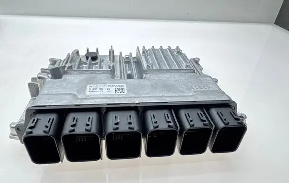 BMW 1 F40 Engine control unit/module ECU 0261S1066L 035620313 5A5778001
