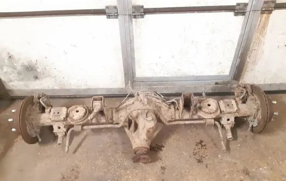 Isuzu Rodeo Rear axle beam with reductor 