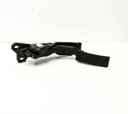Mercedes-Benz GL X166 Accelerator throttle pedal A1663000004