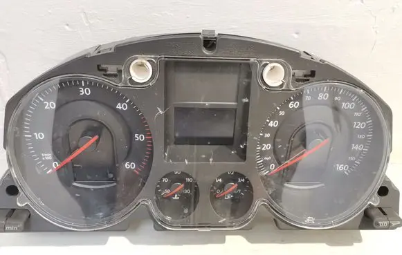 Volkswagen PASSAT B6 Speedometer (instrument cluster) 3C0920960H