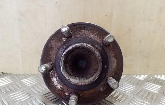 Ford Focus Rear wheel hub