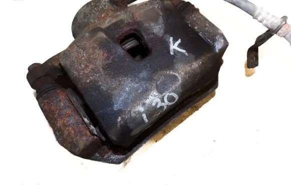 Hyundai i30 Front brake caliper