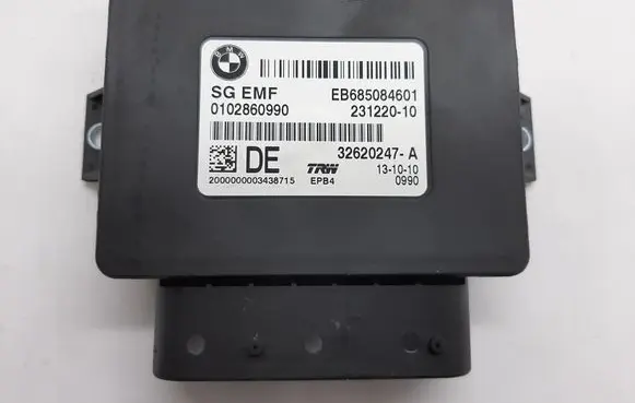 BMW 5 F10 F11 Rear brake EMF control unit/module 32620247