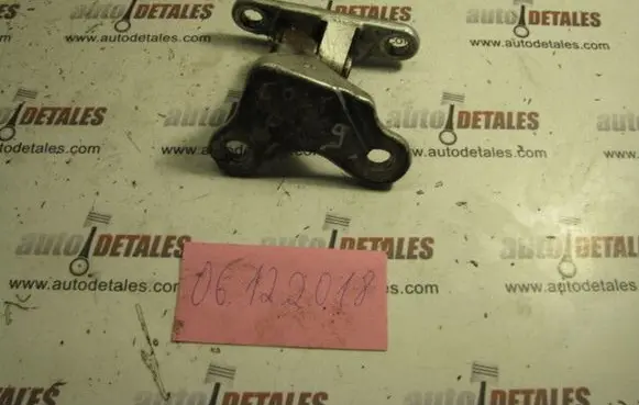 Mitsubishi Colt Front door upper hinge
