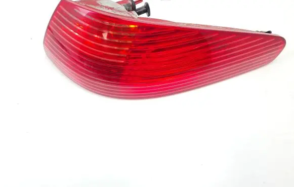 Peugeot 607 Rear/tail lights 2543D