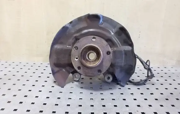 Mini Cooper Countryman R60 Front wheel hub 9804424