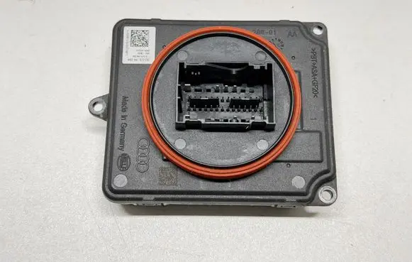 Audi A4 S4 B9 8W LED ballast control module 4K0941572DD 4K0941572D