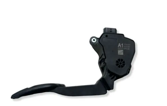 Nissan Juke II F16 Accelerator throttle pedal 180026PE0B