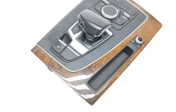 Head unit multimedia control