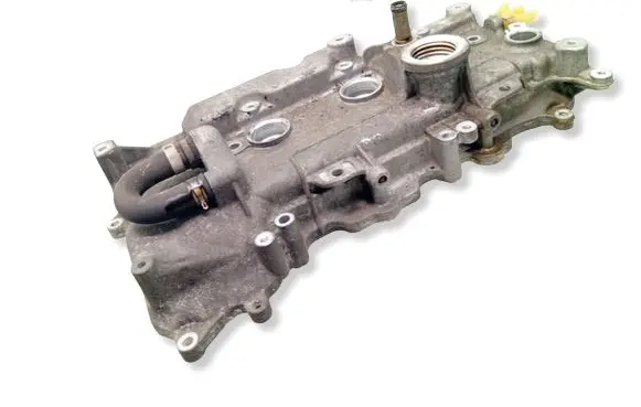 Nissan Note (E12) Rocker cam cover 