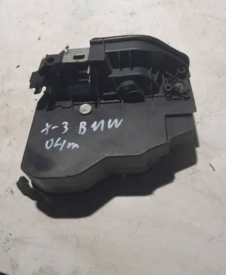 BMW X3 E83 Front door lock 7154620
