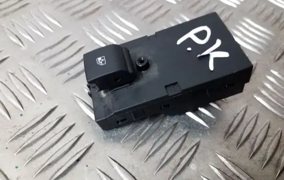 Opel Mokka Electric window control switch 13301886
