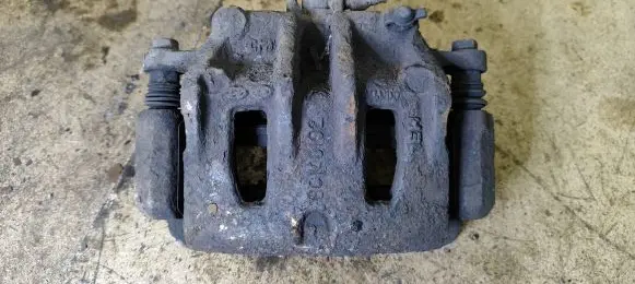 Hyundai Santa Fe Front brake caliper