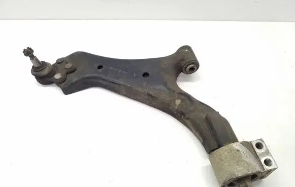 Chevrolet Captiva Front lower control arm/wishbone 96819161