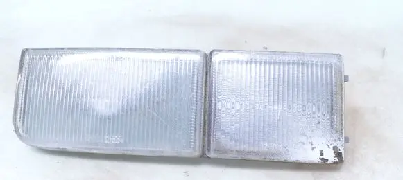 Volkswagen PASSAT B4 Front reflector 125084B