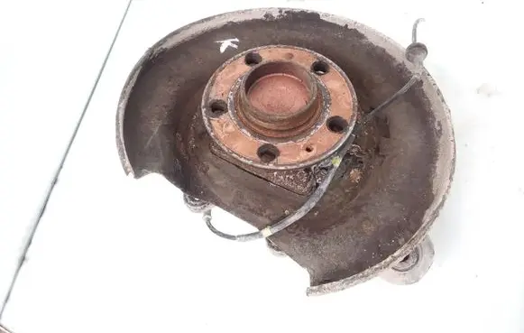 Volvo V70 Rear wheel hub spindle/knuckle 9200623